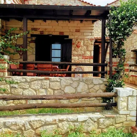 Villa Kleio's Stone Psakoudia